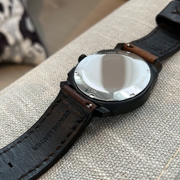 Fossil Men’s Leather Watch (Chronograph and Date) - Picture 15 of 15